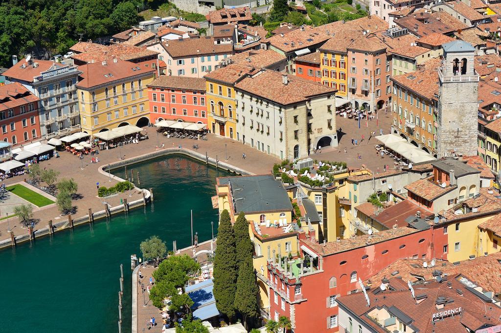 Hotel Europa - Skypool & Panorama Riva del Garda Luaran gambar