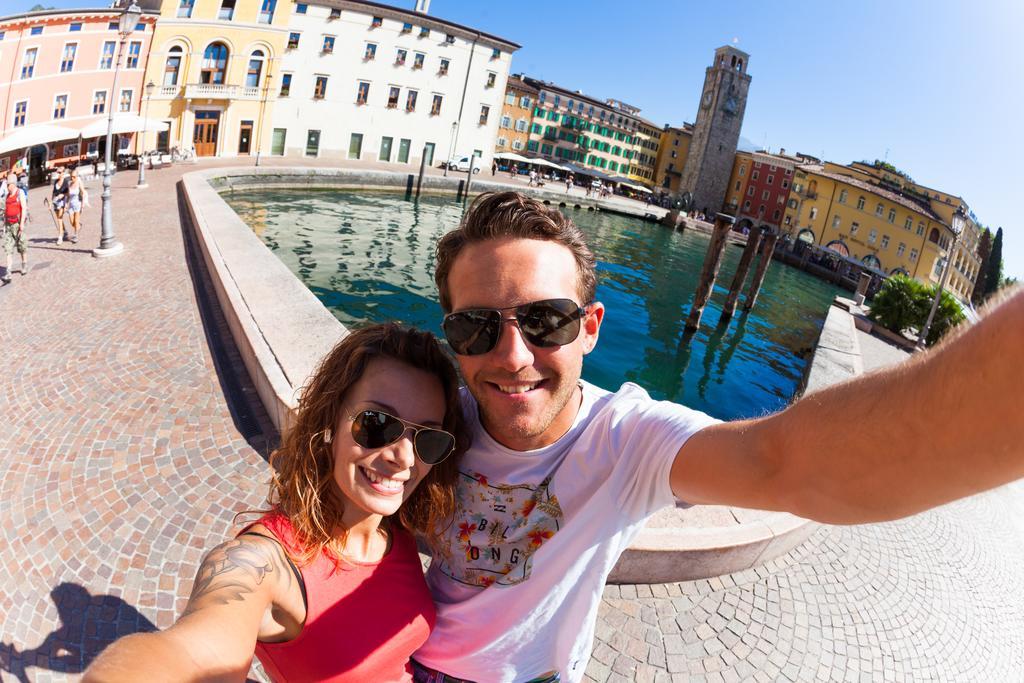 Hotel Europa - Skypool & Panorama Riva del Garda Luaran gambar