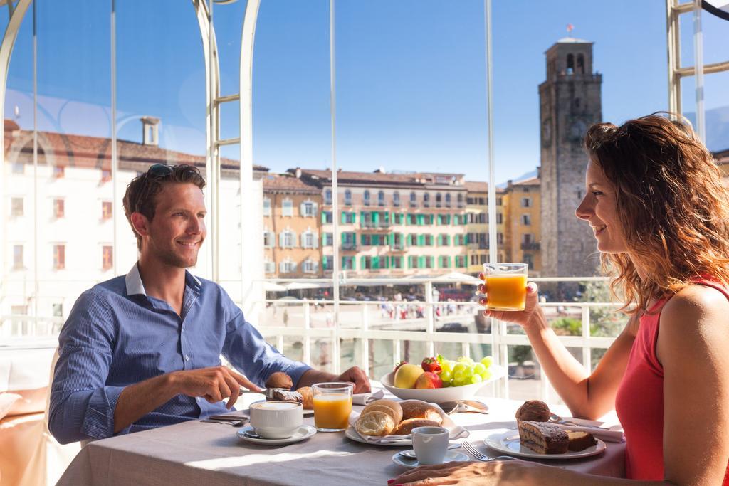 Hotel Europa - Skypool & Panorama Riva del Garda Luaran gambar